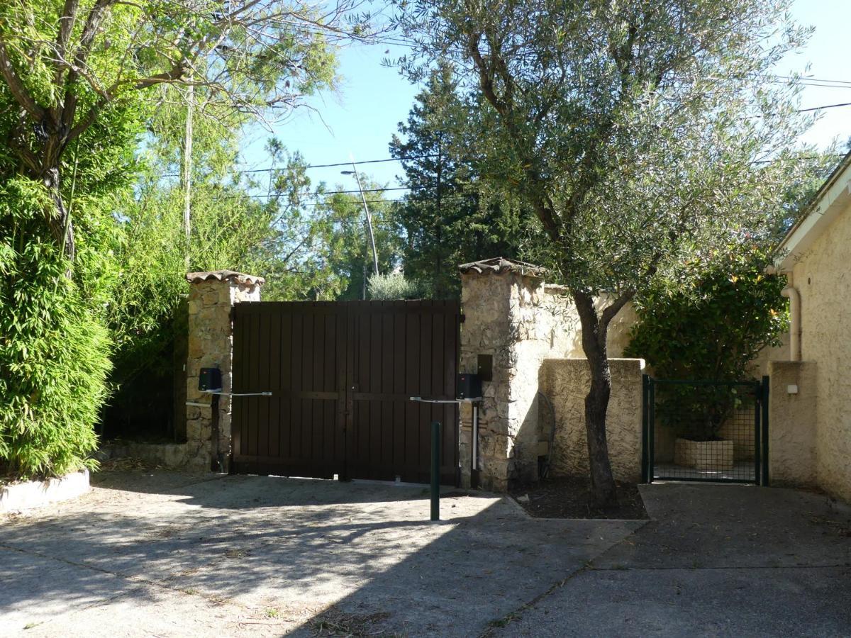 Rez De Jardin Au Calme Et Proche Mer Mandelieu Esterno foto